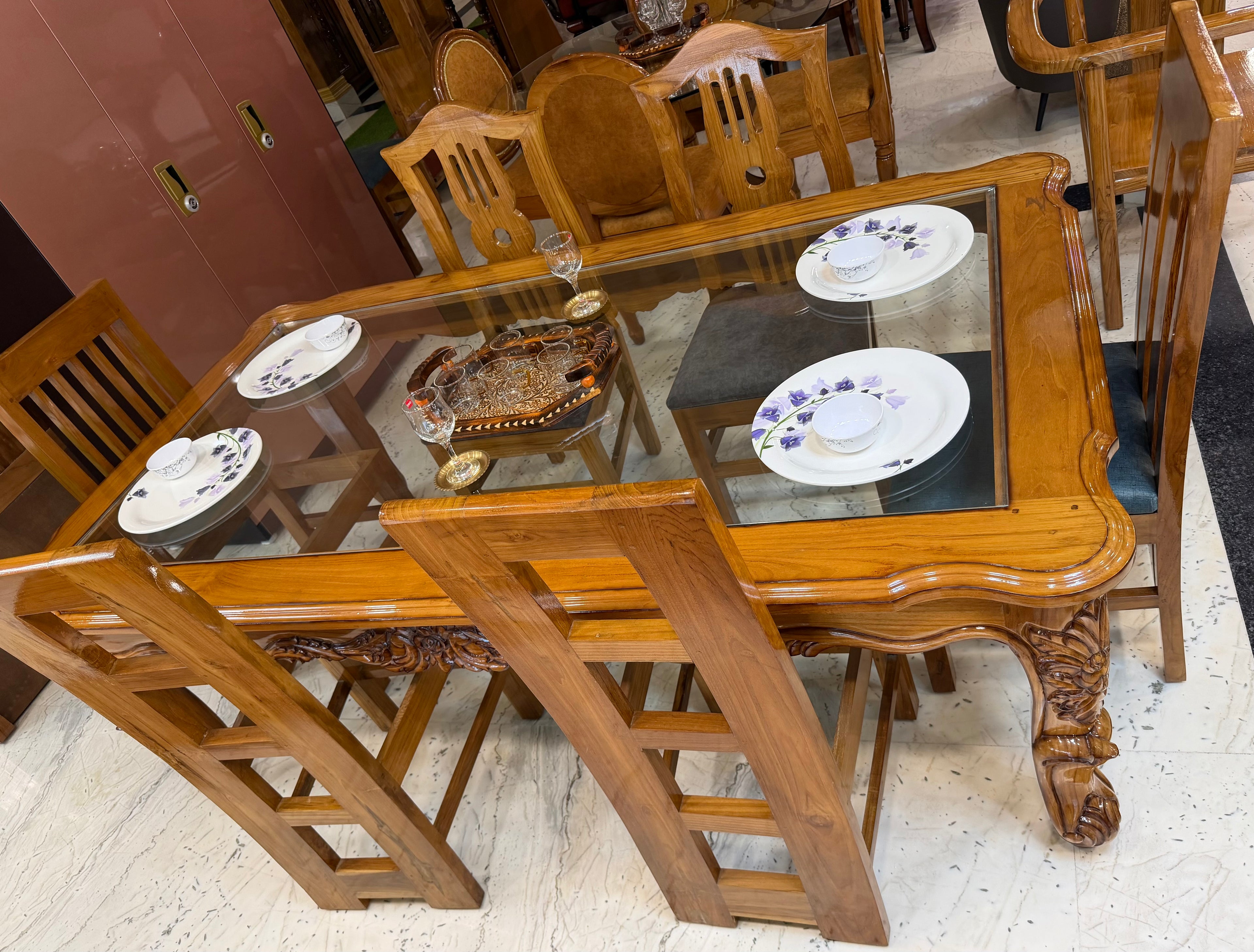 The Amara: Luxury Honey-Finish Teakwood Dining Table (6 Seater)